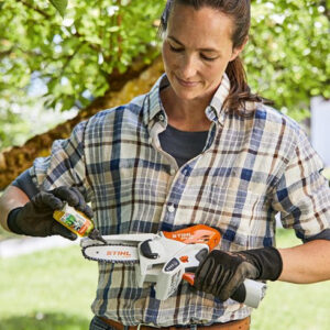 STIHL GTA 26 mini tronçonneuse coupe-branches à batterie en pack avec batterie et chargeur – Image 6